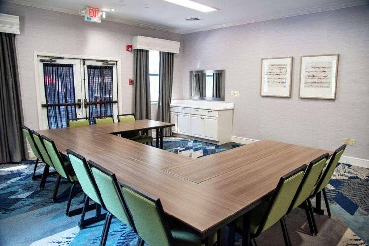 Oakwood Hotel & Apartments Taman Mini Jakarta