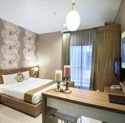 $item['hotel']['name']