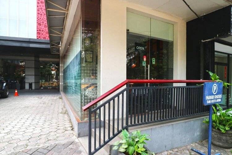Super Oyo 90244 Hotel Antara