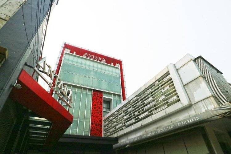 Super Oyo 90244 Hotel Antara