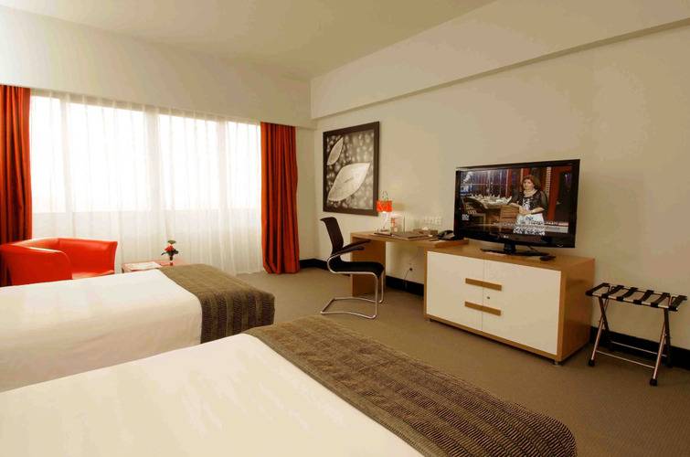Merlynn Park Hotel
