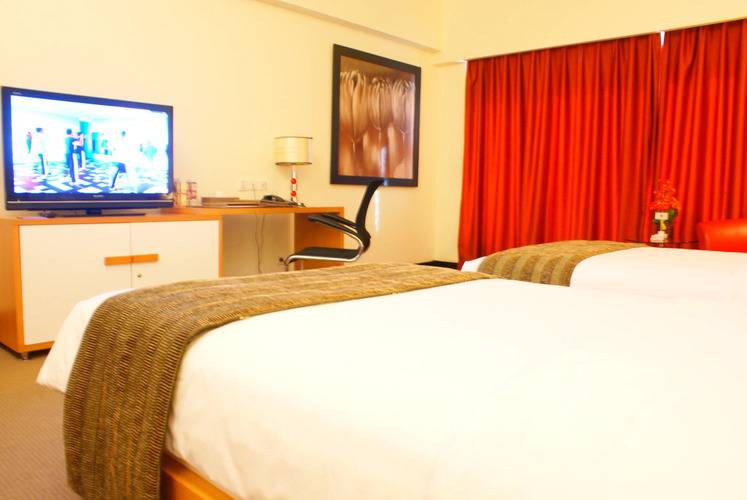 Merlynn Park Hotel