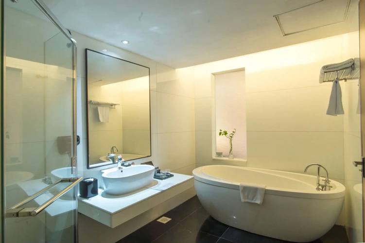 Merlynn Park Hotel