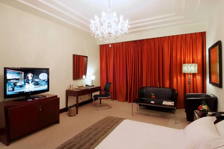 Merlynn Park Hotel