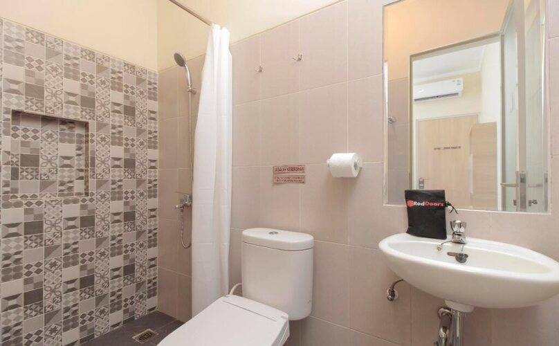 Reddoorz Near Soekarno Hatta Airport