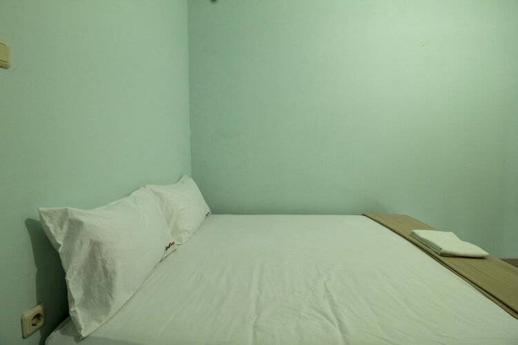 Reddoorz Plus @ Karet Pedurenan 3