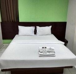 $item['hotel']['name']