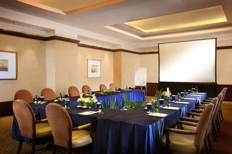 The Ritz-Carlton Jakarta, Mega Kuningan