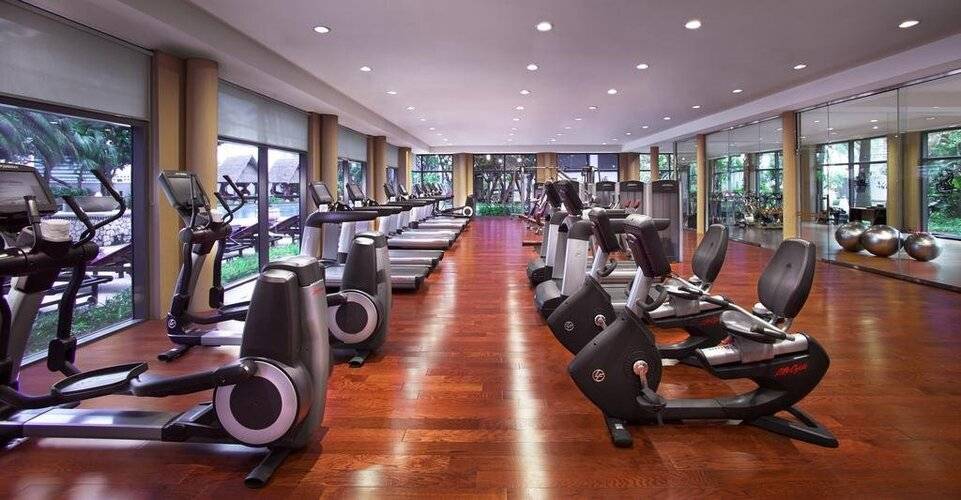 The Ritz-Carlton Jakarta, Mega Kuningan