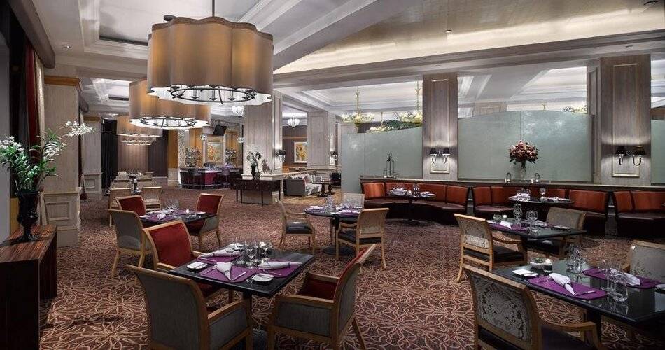 The Ritz-Carlton Jakarta, Mega Kuningan