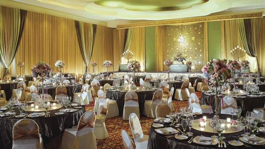 The Ritz-Carlton Jakarta, Mega Kuningan