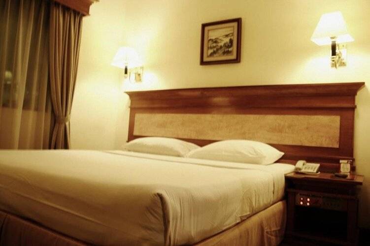 Mega Anggrek Hotel & Convention