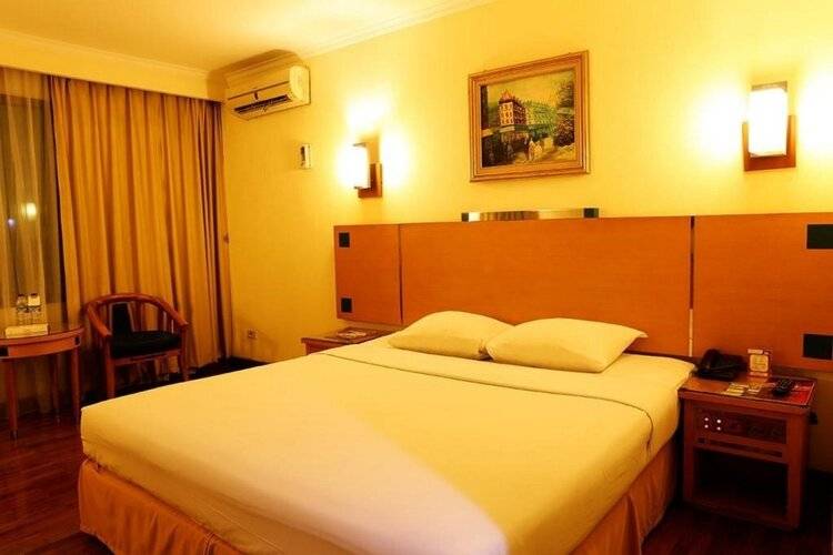 Mega Anggrek Hotel & Convention