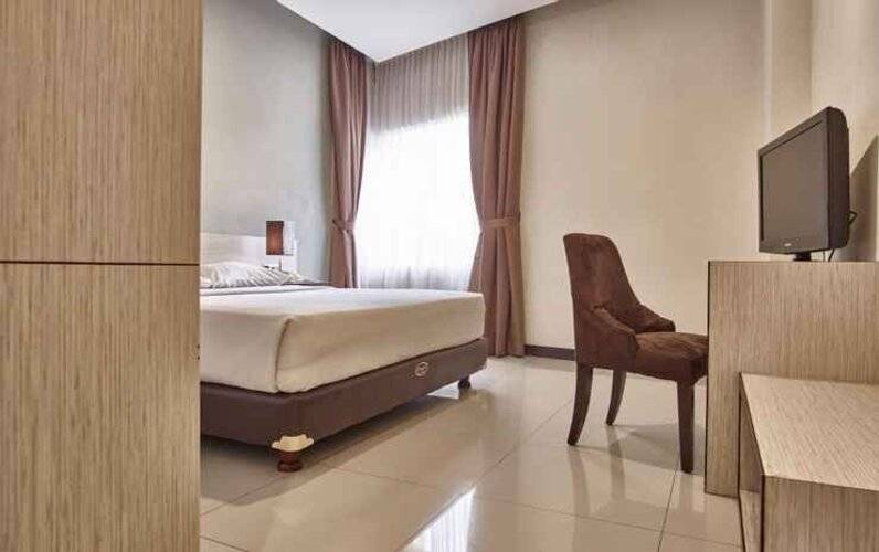 N3 Hotel Zainul Arifin