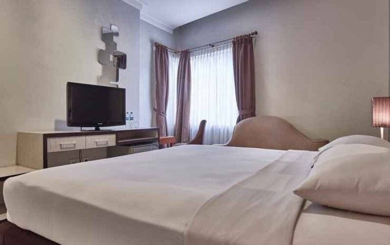 N3 Hotel Zainul Arifin