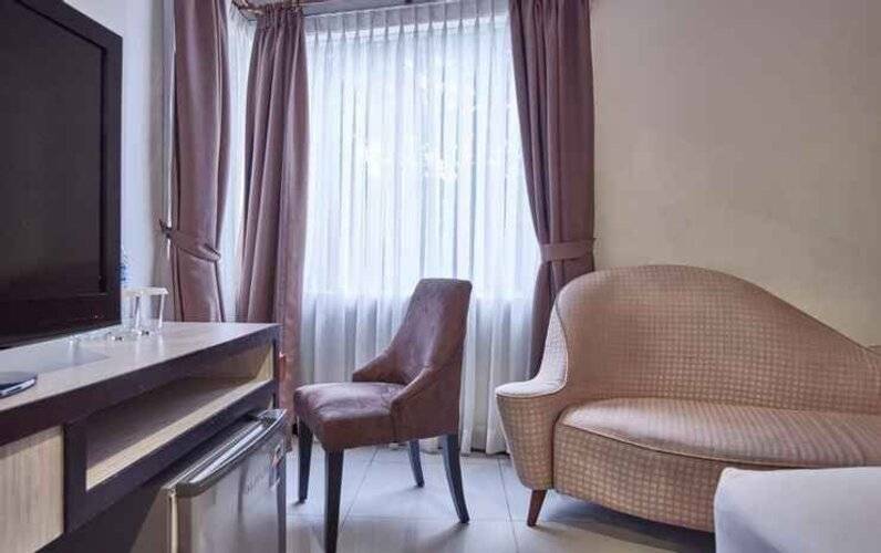N3 Hotel Zainul Arifin