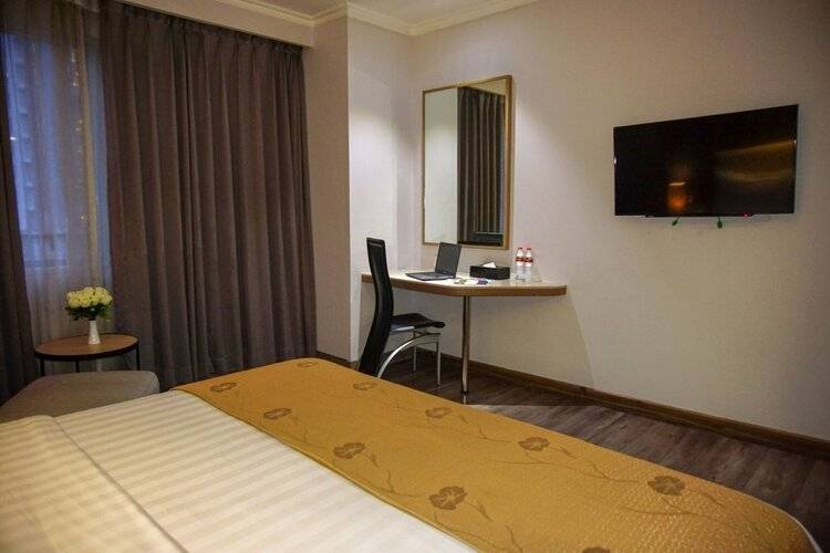 Orchardz Hotel Industri