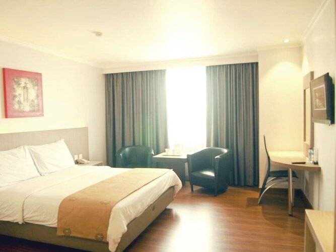 Orchardz Hotel Industri