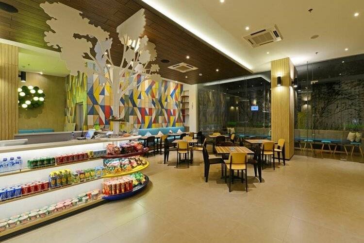 Pop Hotel Pasar Baru