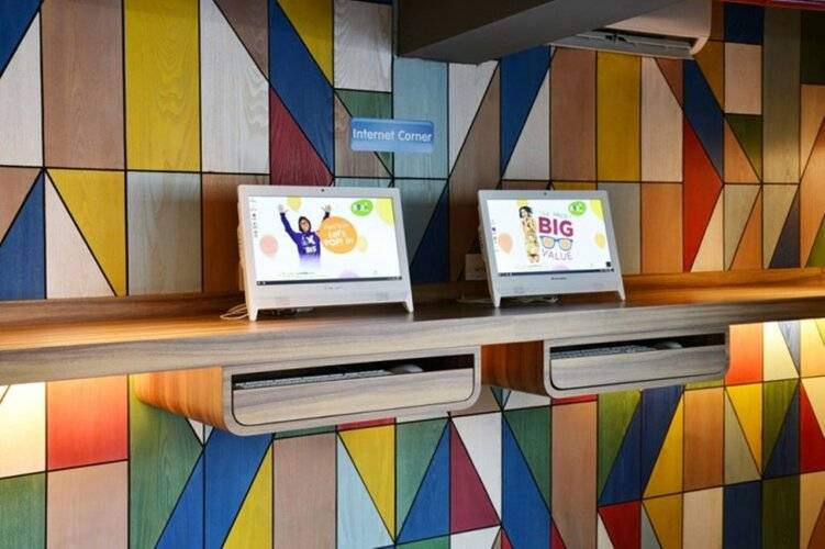 Pop Hotel Pasar Baru
