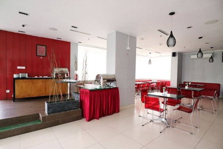 Redstar Hotel