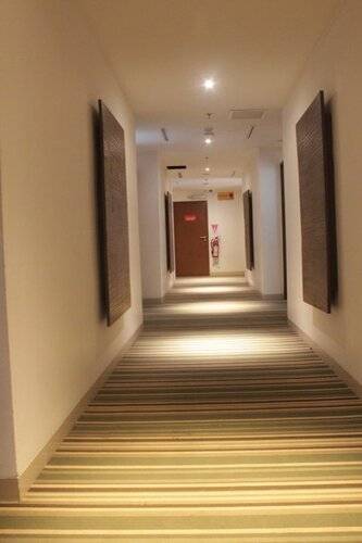 Redstar Hotel