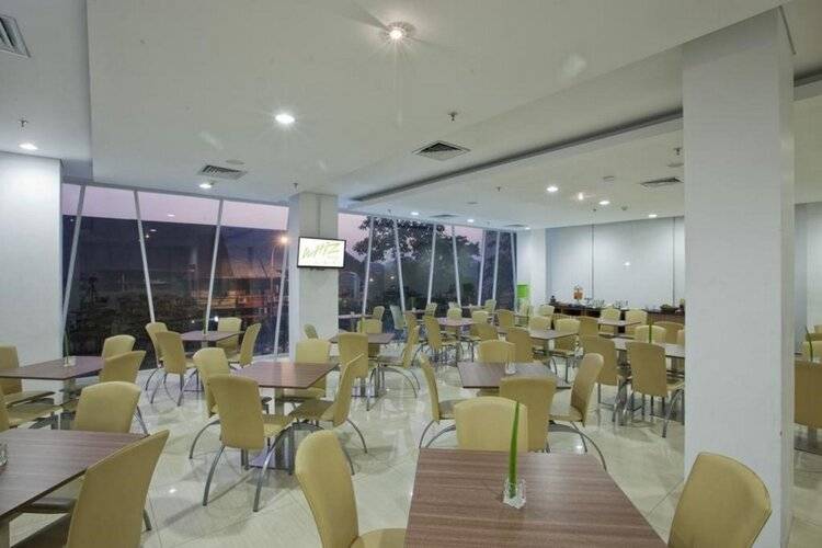 Whiz Hotel Cikini Jakarta - Chse Certified