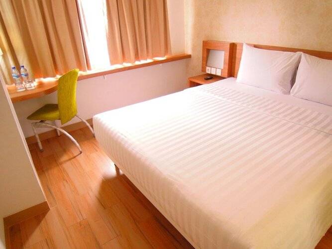 Whiz Hotel Cikini Jakarta - Chse Certified