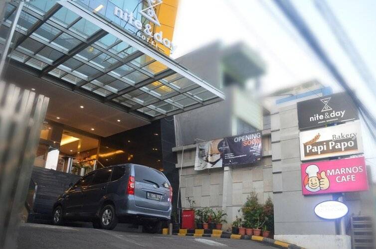 World Hotel - Chse Certified