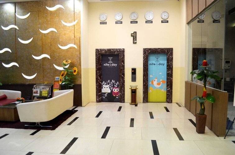 World Hotel - Chse Certified