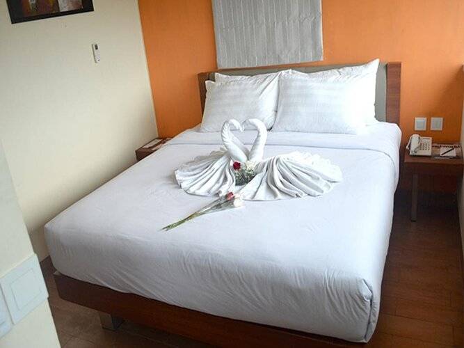 World Hotel - Chse Certified