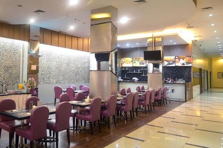 World Hotel - Chse Certified
