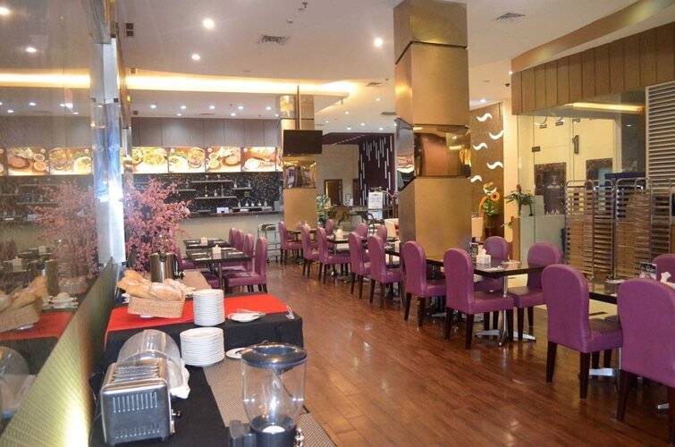 World Hotel - Chse Certified