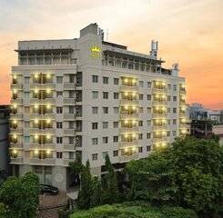 $item['hotel']['name']