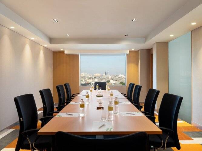 Holiday Inn & Suites Jakarta Gajah Mada, An Ihg Hotel