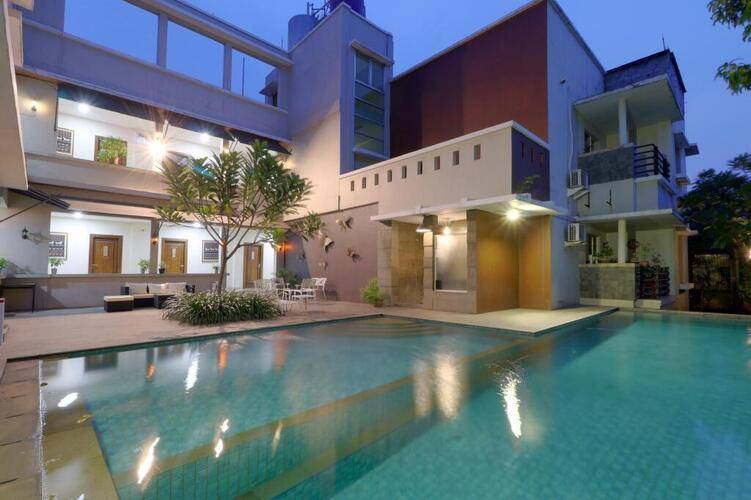 Mutiara Suites