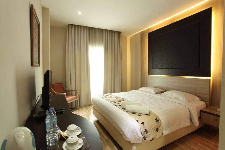 Mutiara Suites