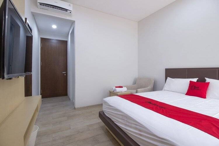 Reddoorz Plus @ Scbd