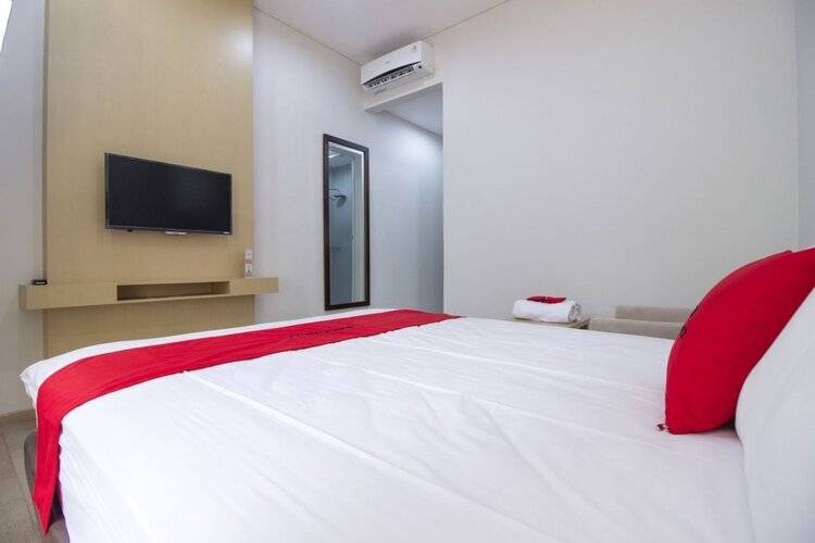 Reddoorz Plus @ Scbd