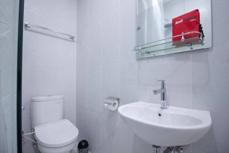 Reddoorz Plus @ Scbd