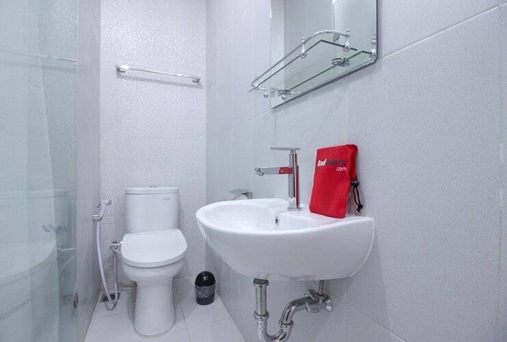 Reddoorz Plus @ Scbd