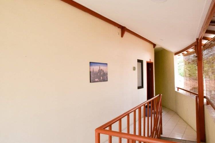 Reddoorz Plus Near Ciputra World Kuningan 2
