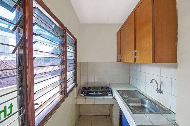 Reddoorz Plus Near Ciputra World Kuningan 2