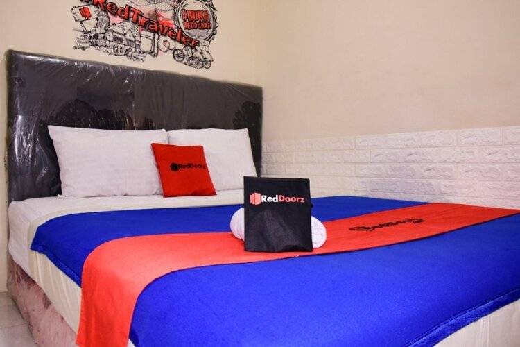 Reddoorz Plus Near Ciputra World Kuningan 2