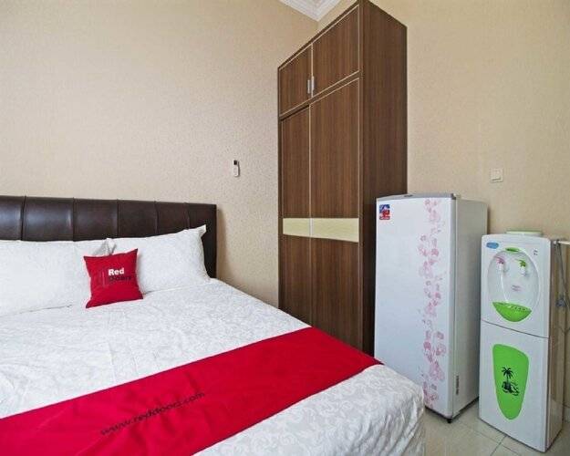 Reddoorz Syariah Near Mercu Buana University