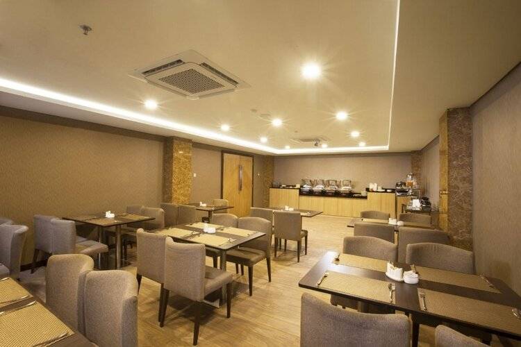 Verse Lite Hotel Pembangunan
