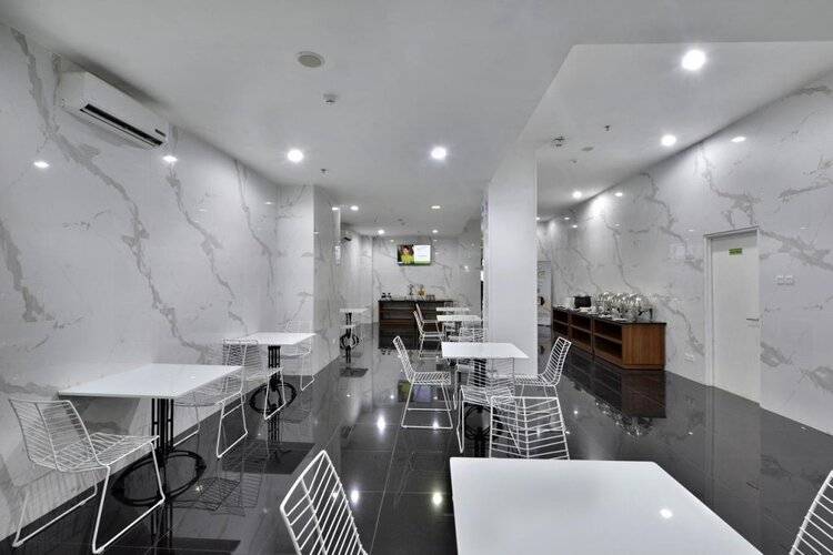 Whiz Hotel Falatehan Jakarta - Chse Certified