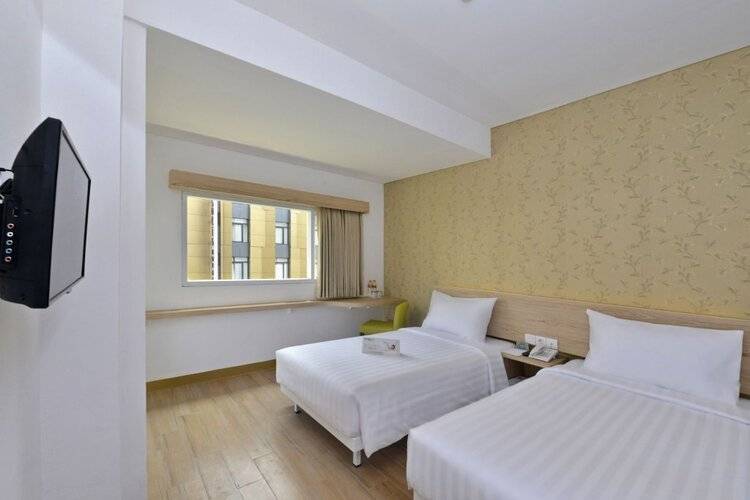 Whiz Hotel Falatehan Jakarta - Chse Certified