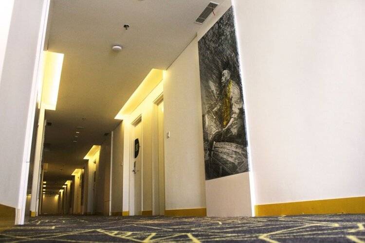 Yello Hotel Harmoni