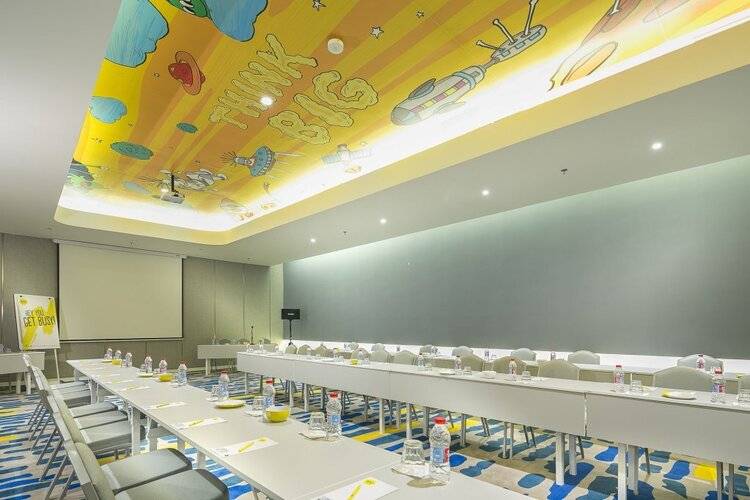 Yello Hotel Harmoni